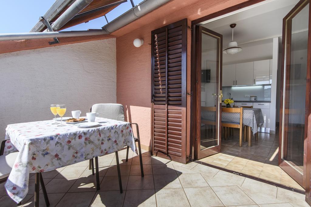 Apartments Martina Primosten Exterior photo