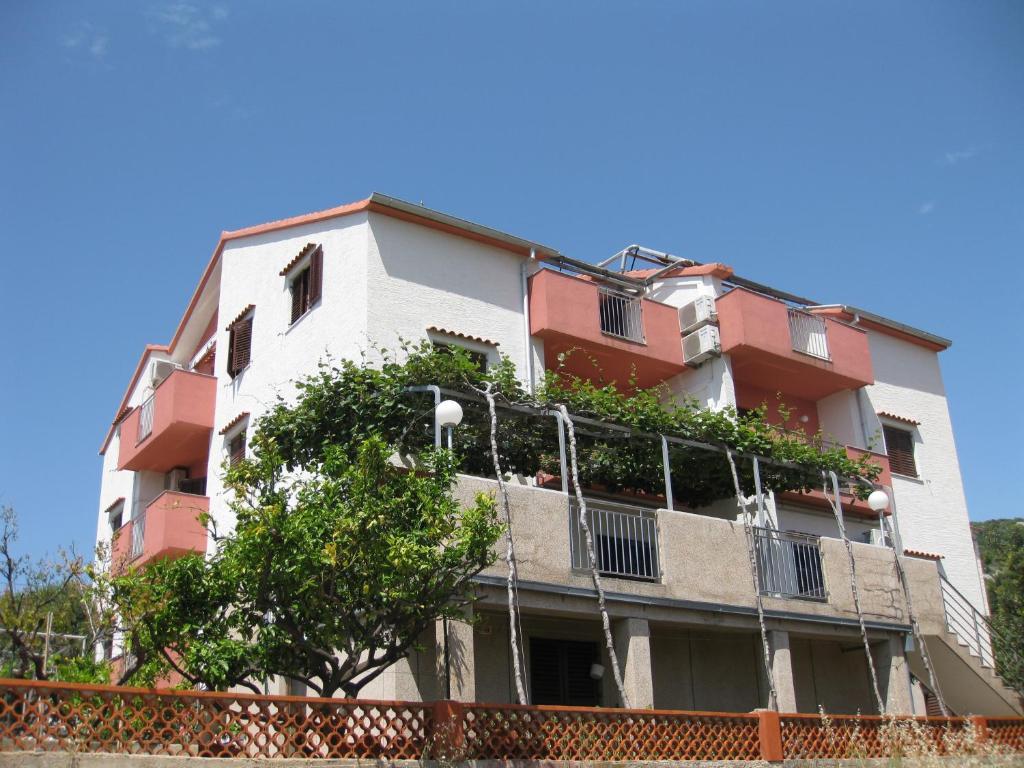 Apartments Martina Primosten Exterior photo